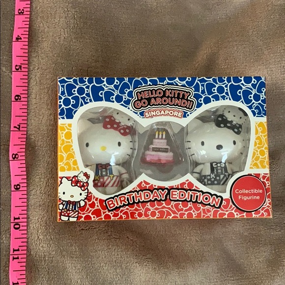 Other - Hello Kitty Go Around Figures